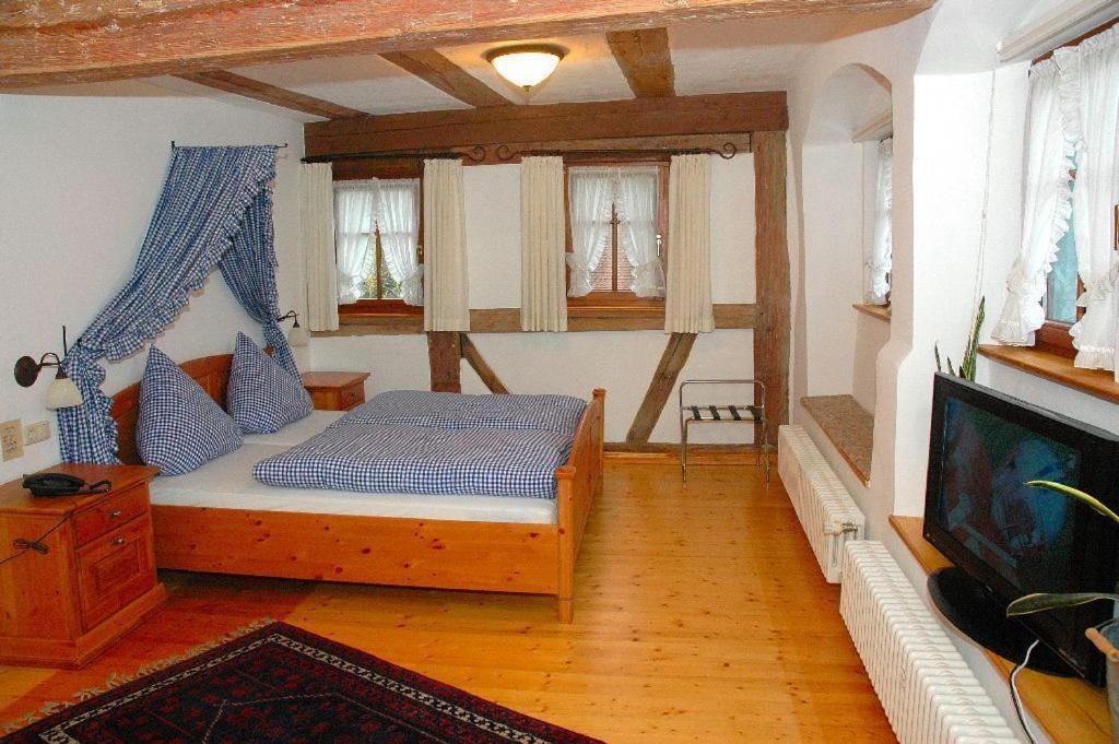 Landhaus Zum Falken Tauberzell Ngoại thất bức ảnh